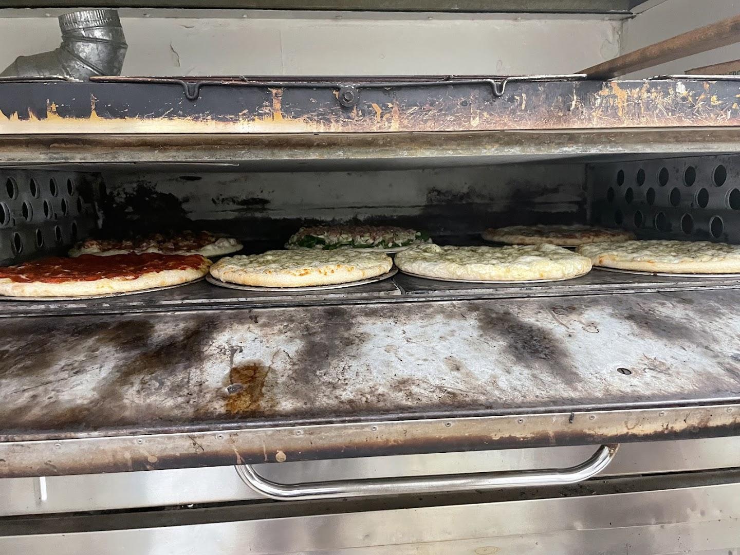 Pine Grove Pizza aka D'Bad Pizza